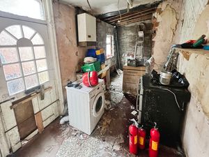 Kitchen- click for photo gallery